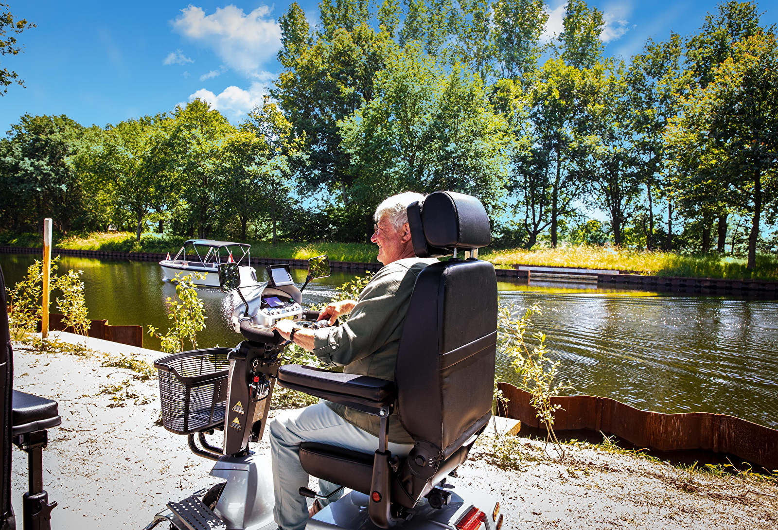 langs het water scootmobiel