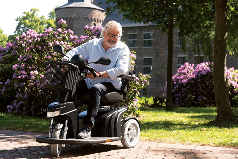 scootmobiel met drie wielen